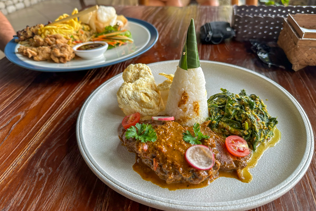 What to Eat in Bali: 12 Local Dishes